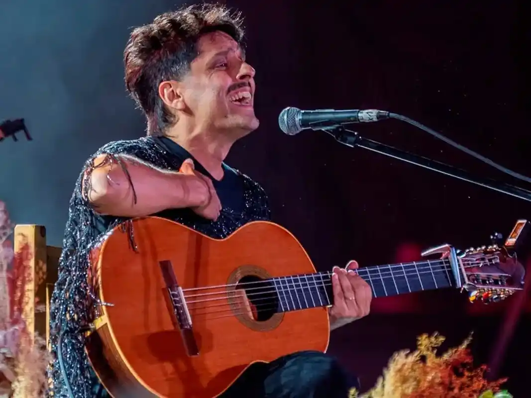 Damián Lemes se lució en Cosquín con su canción "La Yuyera"