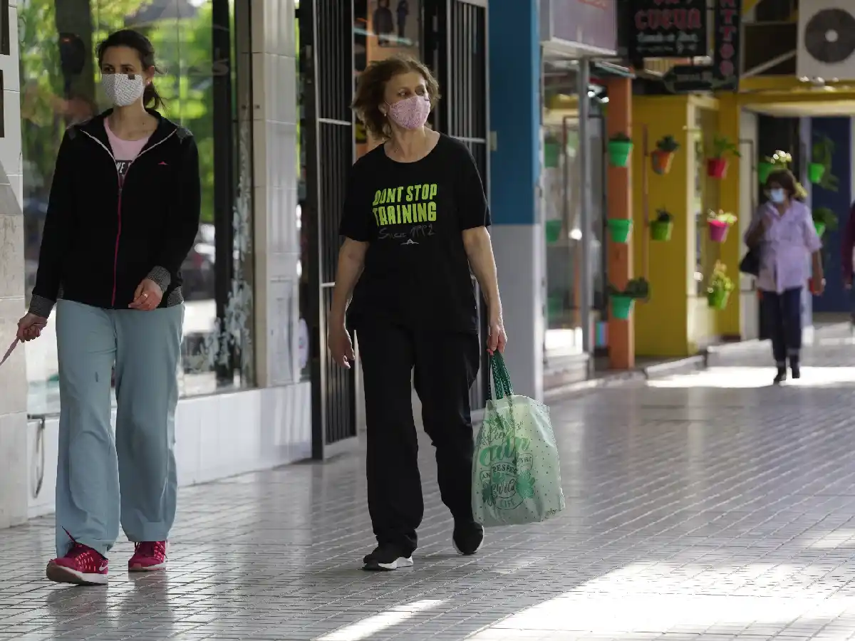 El Gobierno oficializó las flexibilizaciones a la cuarentena