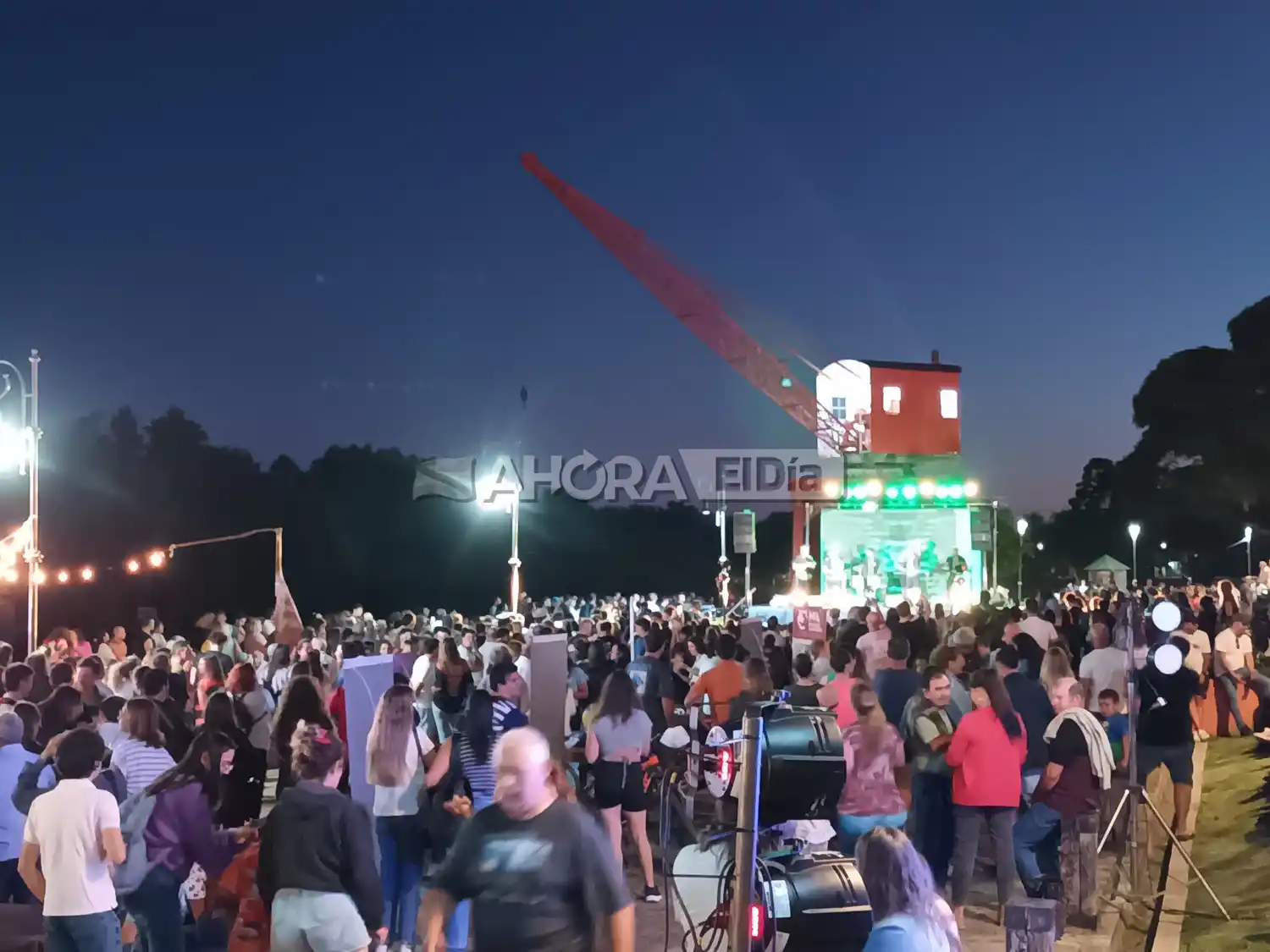 Con gran participación del público, se realizó el lanzamiento de la temporada turística de verano