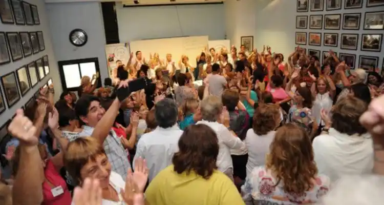 Feb define cómo continúa con la medida de fuerza