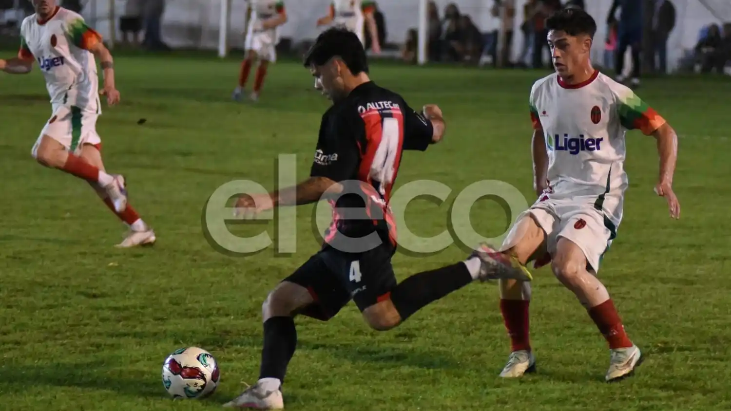 Carlos Agustín Bucci, marcador de punta de un Independiente que busca acercarse a la punta.