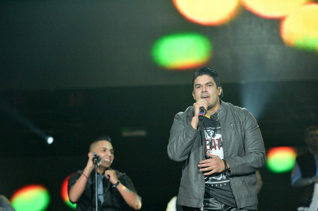 Otro que se prepara: Jerry Rivera cantará en el Ccct