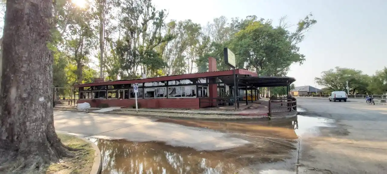 Se quemó “Don Sebastián”, la parrilla en costanera de Victoria