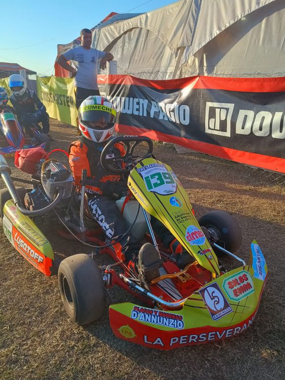 Bruno Oliver compite en el campeonato provincial del KDC
