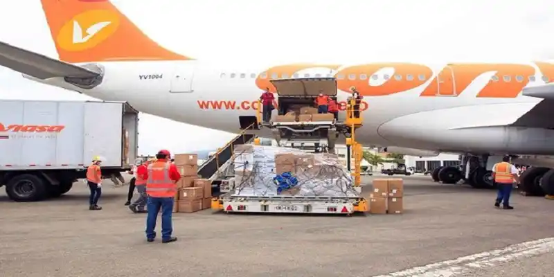 Llega ayuda humanitaria de China: régimen desafía sanciones de EE.UU.