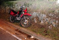Grave accidente de un motociclista en el Parque Independencia que circulaba sin casco