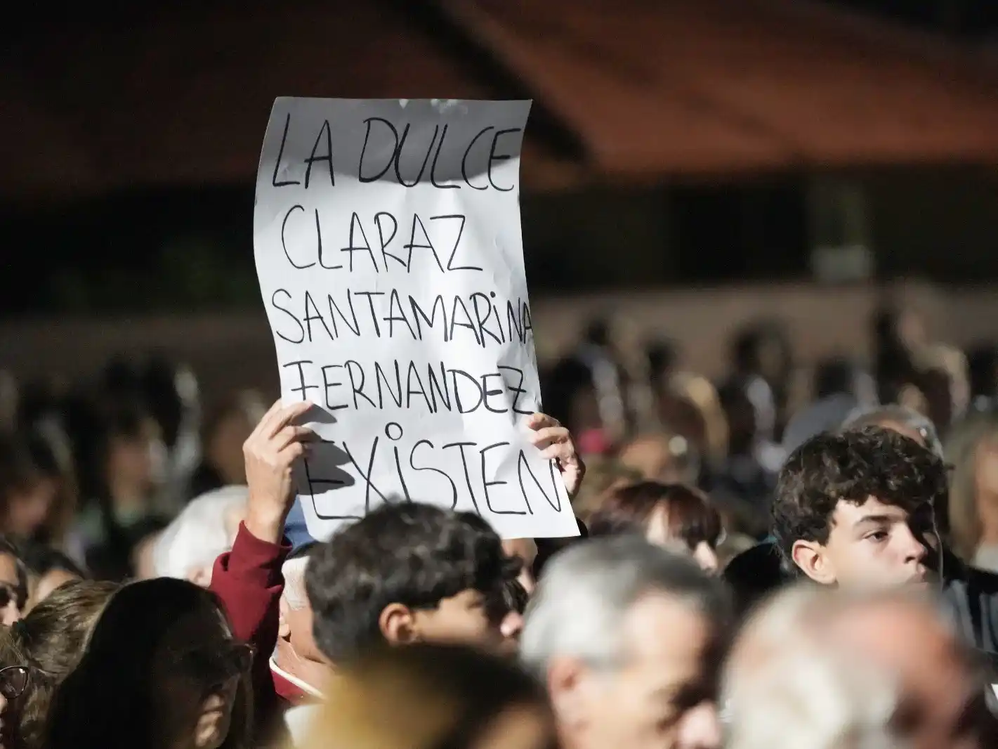 Manifestación. Los vecinos reclamaron médico permanente en el interior.