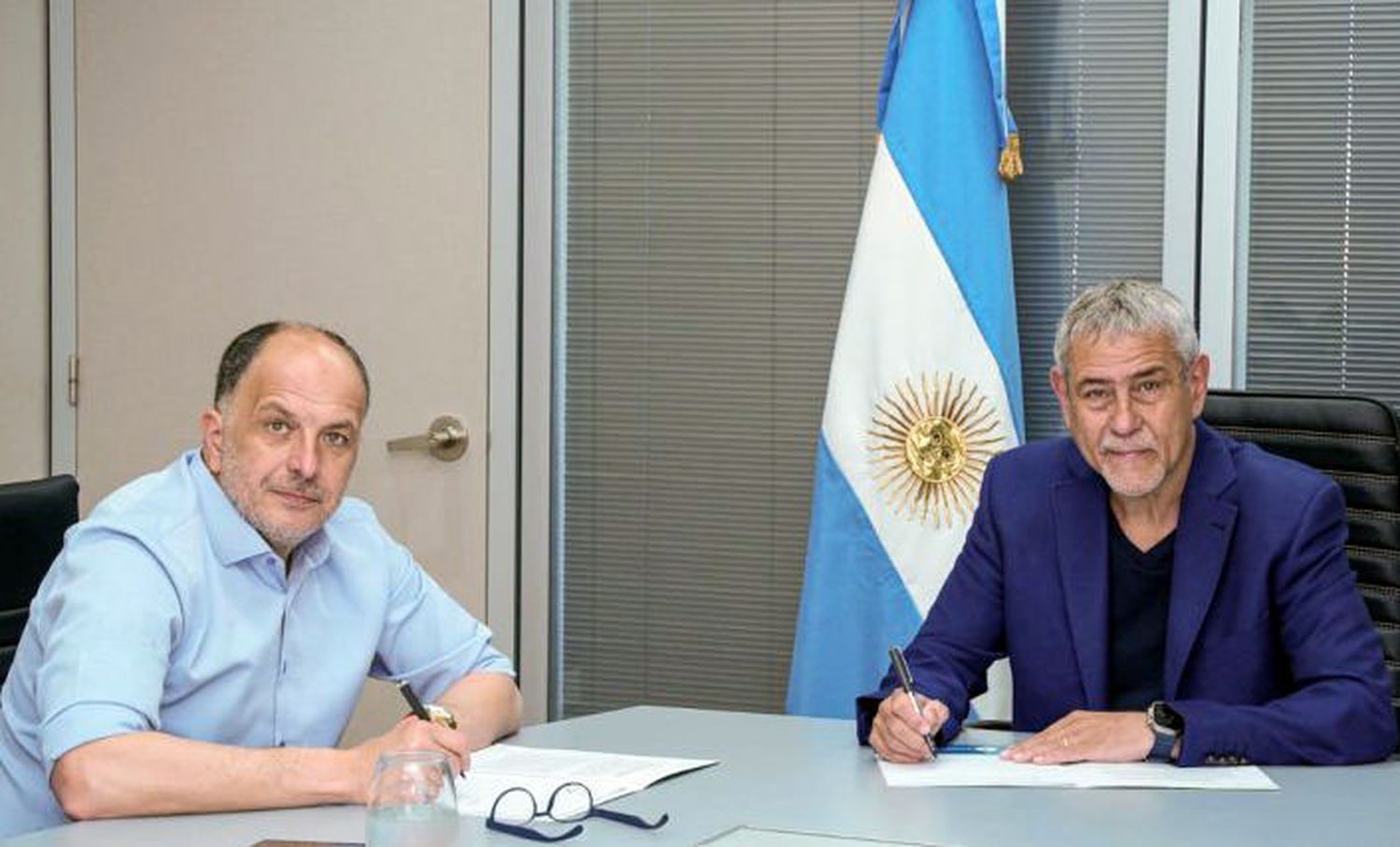 Encuentro. De los intendentes Pablo Garate y Jorge Ferraresi