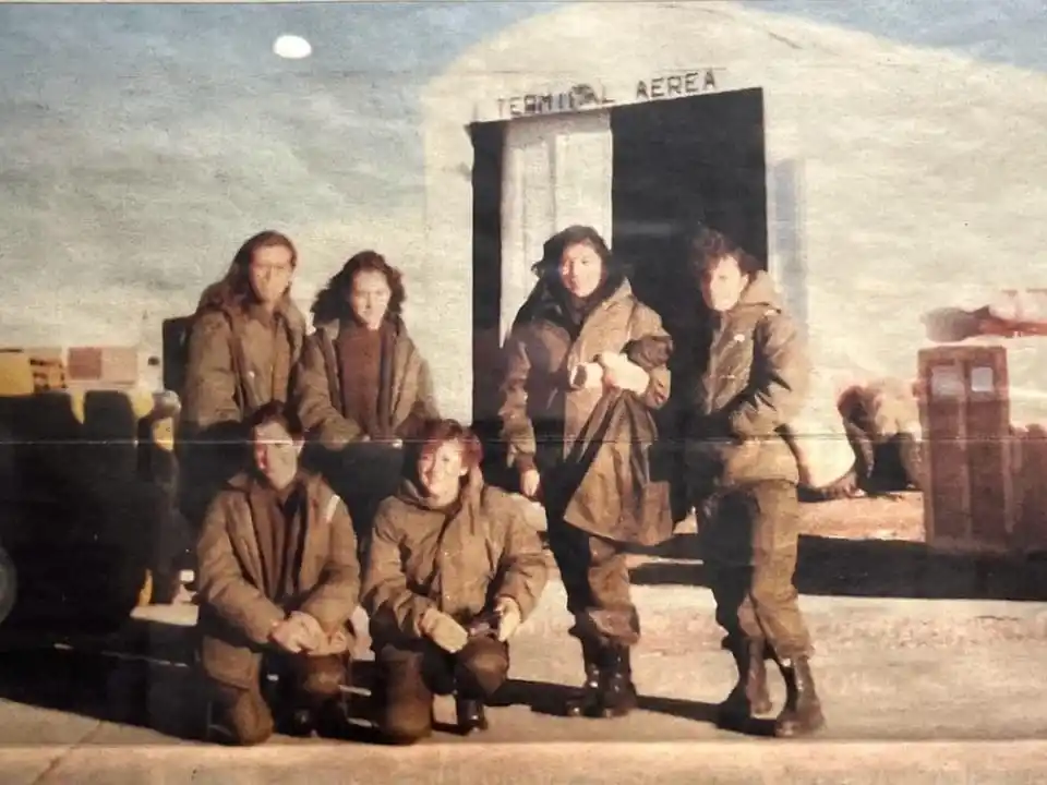 Pensar Malvinas en clave de mujer: el rol de las veteranas, las madres, las esposas y las hijas de los héroes