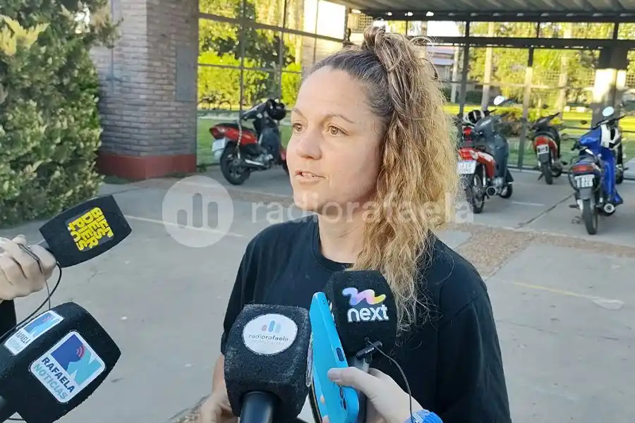 Conflicto en la Escuela de la Plaza: “No estamos cuestionando a los docentes, el tema es cómo el grupo dueño va a solucionar la problemática”