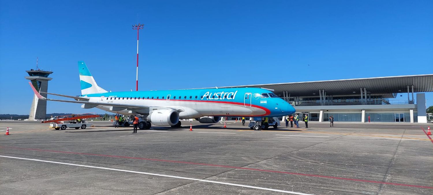 El aeropuerto de Punta del Este volvió a recibir vuelos regulares después de 18 meses