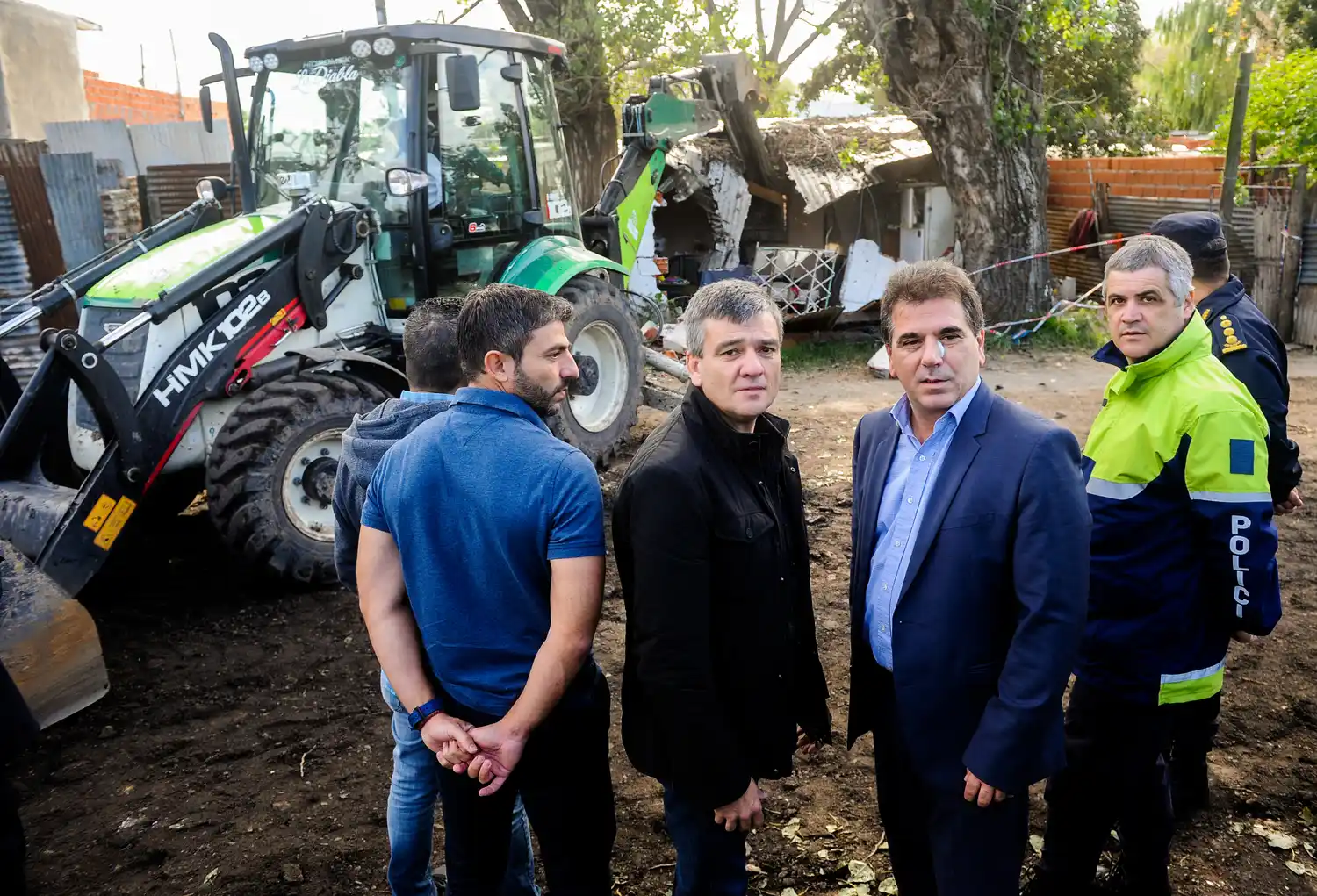 Zabaleta y Ritondo supervisaron derribo de un búnker donde se vendían drogas en Hurlingham