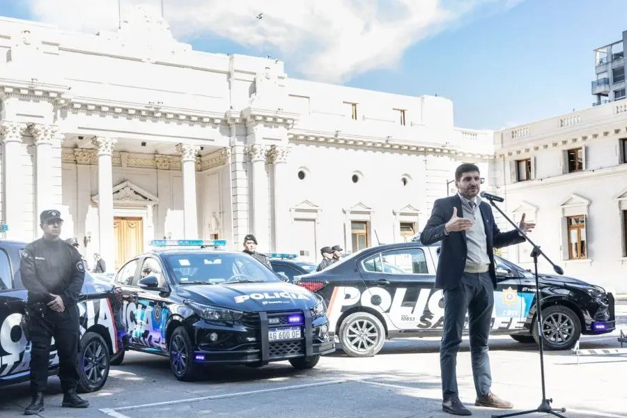 Provincia entregó 30 móviles policiales a la ciudad de Santa Fe