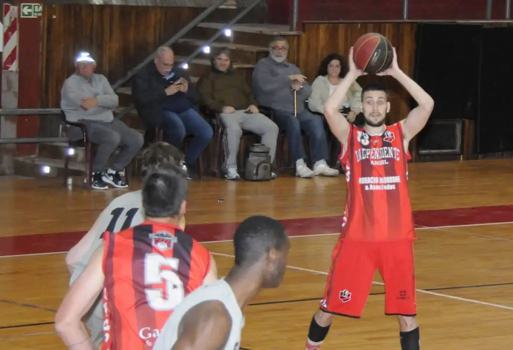 Independiente hace su debut en el Martignoni