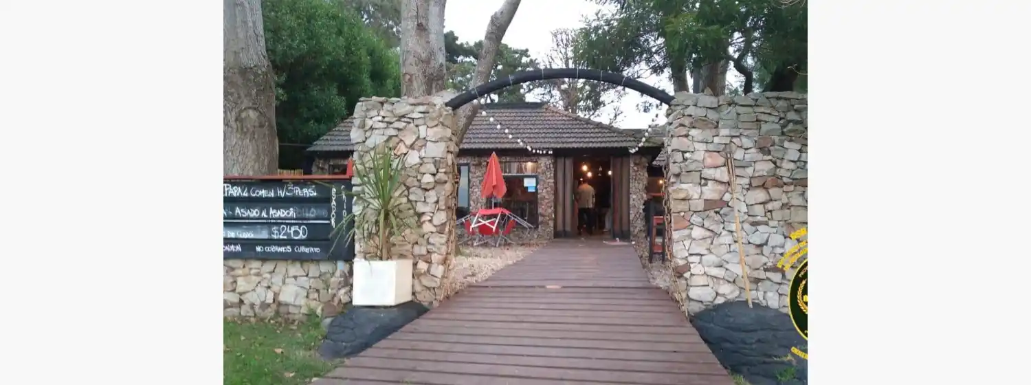 Almuerzo caótico: dueño de restaurant atacó a un cliente en Sierra de los Padres