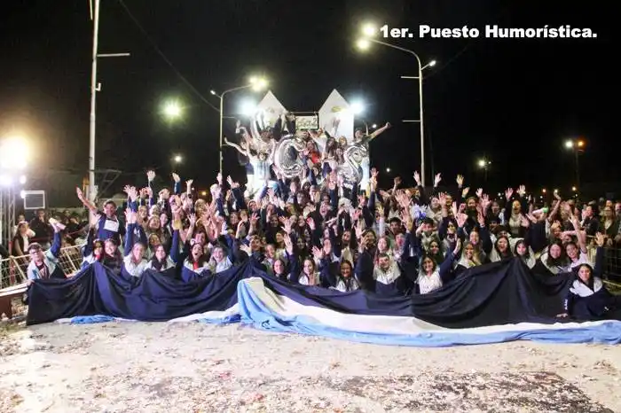 Comercio 2 ganó el primer puesto en  carrozas Humorísticas