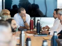 El Gobierno electo de Uruguay diseña sus primeras políticas