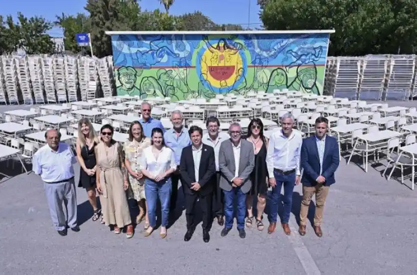 Provincia entregó mobiliario para equipar escuelas de 15 municipios bonaerenses