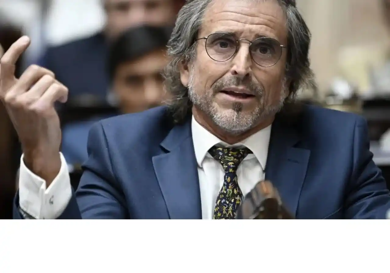Diputado libertario Alberto ‘Bertie’ Benegas, presidente de la Comisión de Presupuesto y Hacienda.