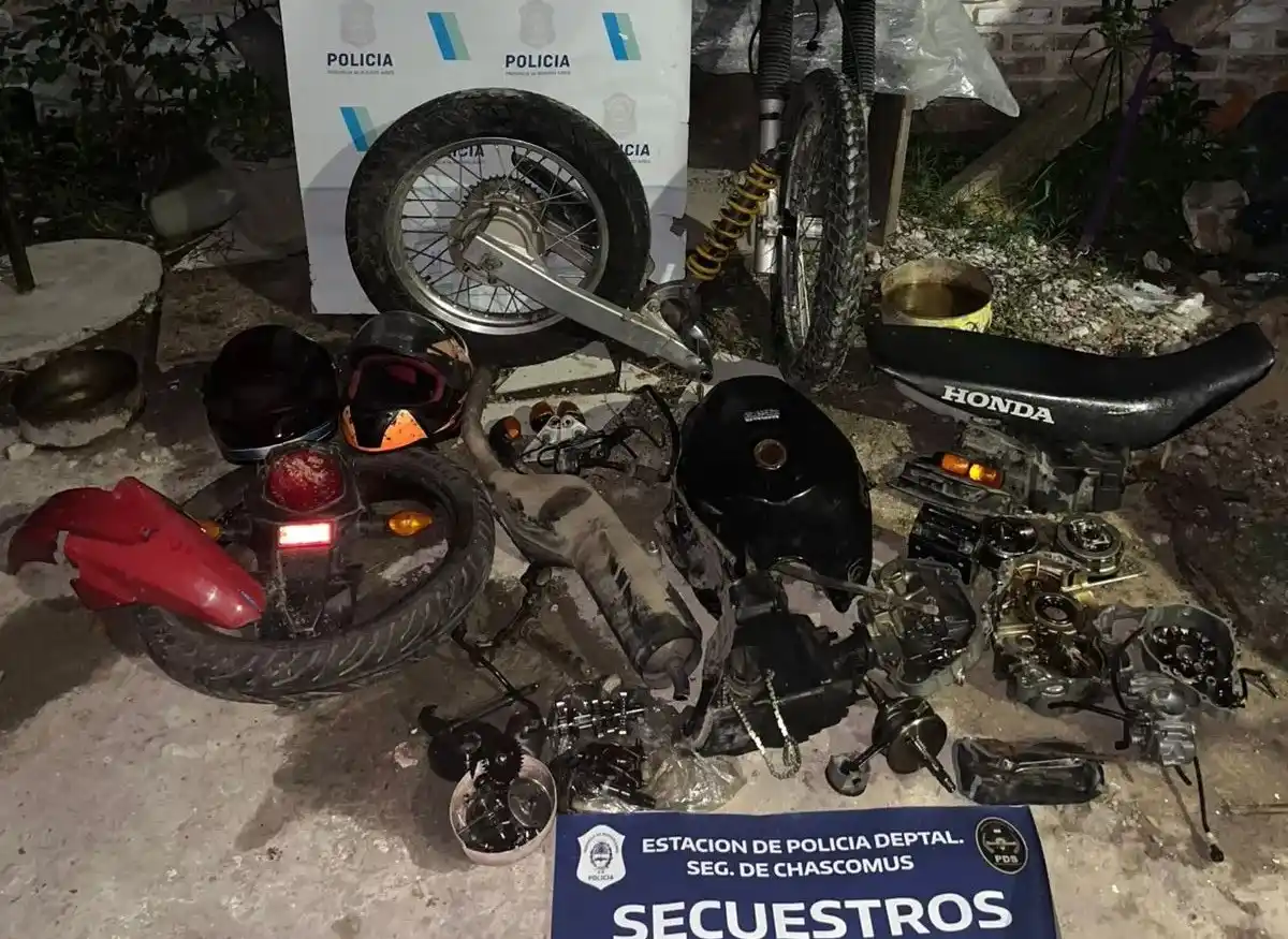 Secuestran partes de moto robada en Chascomús durante un allanamiento en Berazategui