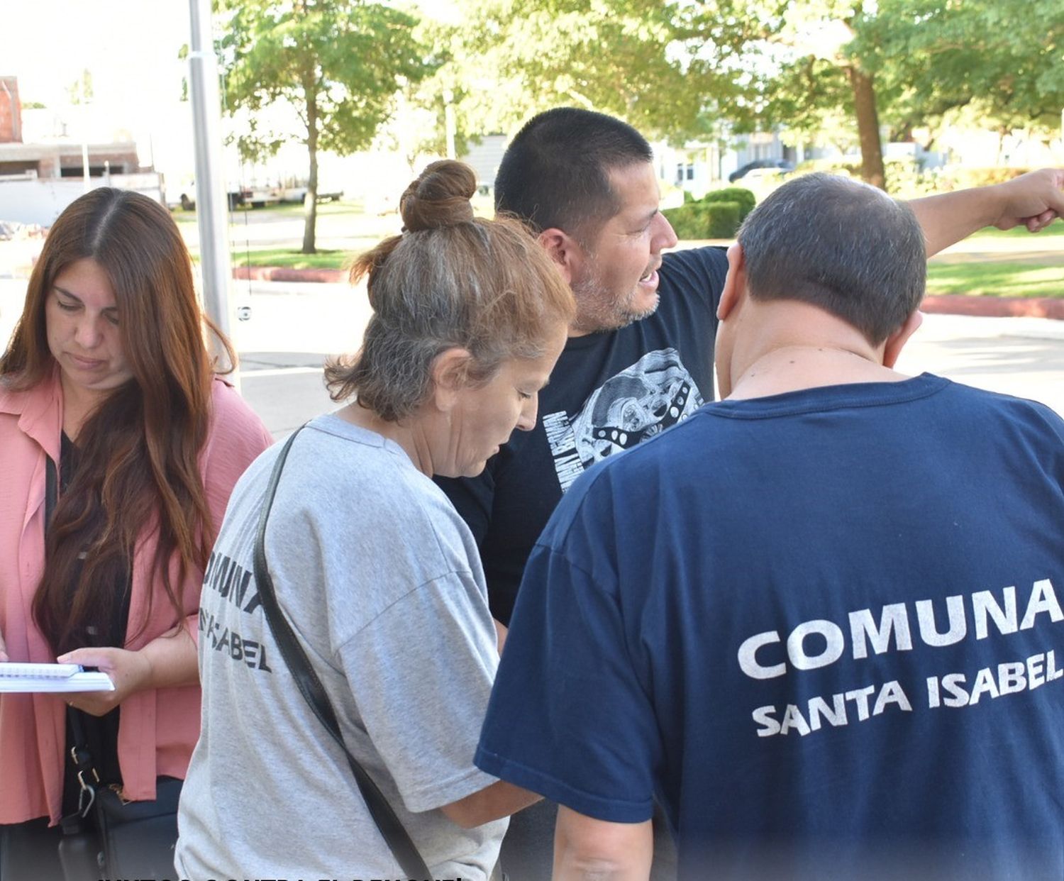 Los voluntarios recorrieron la localidad casa por casa.