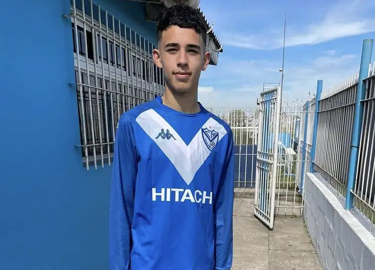 El tandilense Lautaro Bernazza anotó en la victoria de Vélez