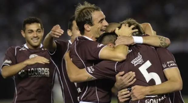 Lanús enfrenta en Japón al Kashiwa buscando la Copa Suruga Bank 