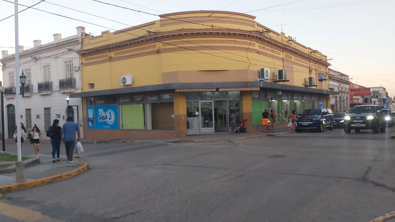 Cayó desde un andamio mientras instalaba cámaras de seguridad
