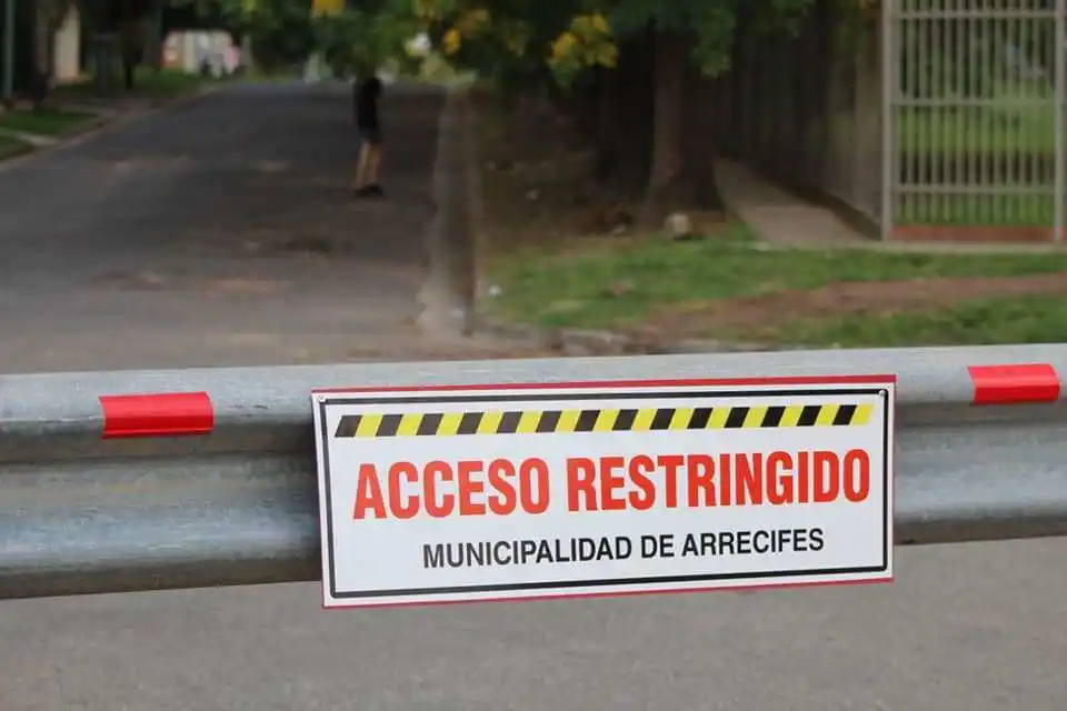 Coronavirus en Arrecifes: Olaeta cerró accesos a la ciudad y valló las calles para mayor control