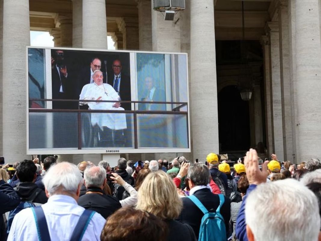 El Vaticano informó que el papa Francisco retomó algunas de sus actividades habituales