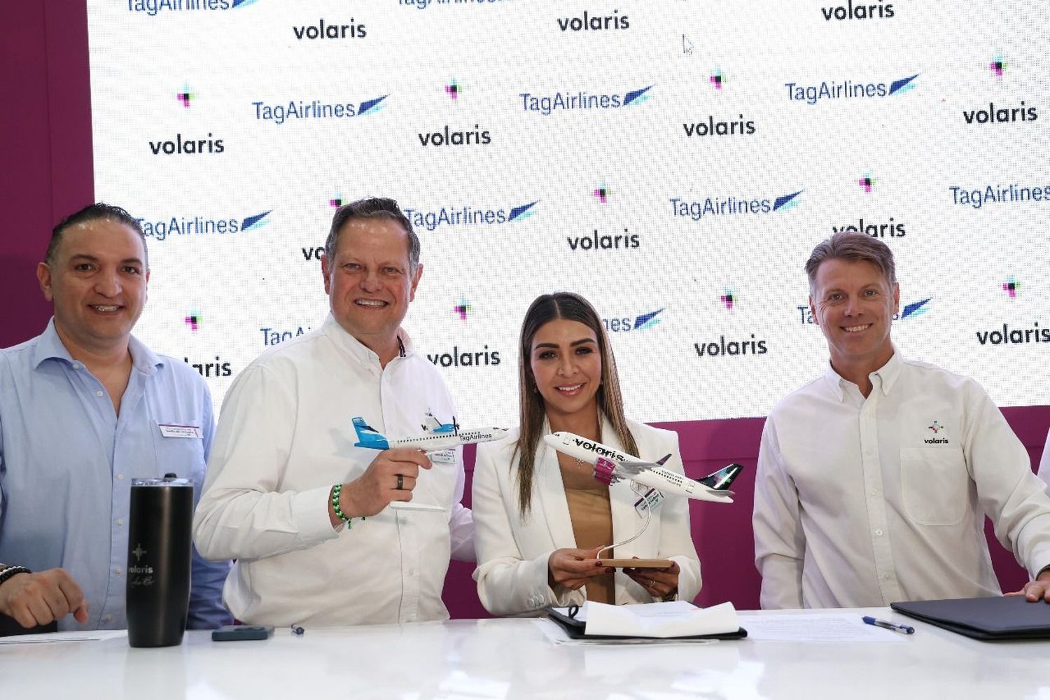 Volaris y TagAirlines firman acuerdo de código compartido para conectar México y Centroamérica