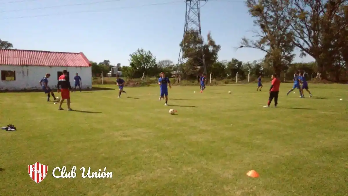 El Tate venció a Cosmos en un amistoso