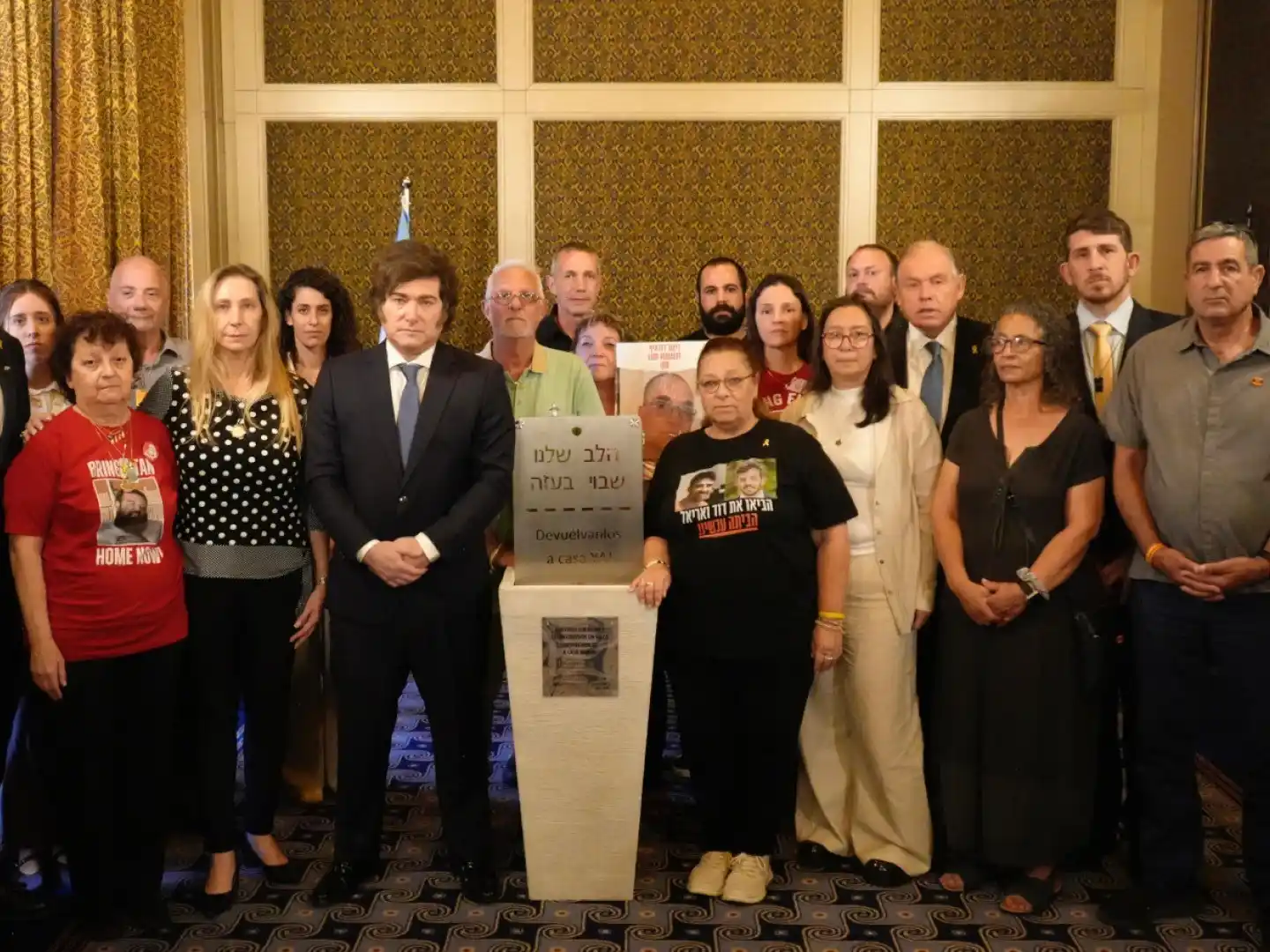 Milei compartió un encuentro con familiares de personas secuestradas por el grupo terrorista Hamás.