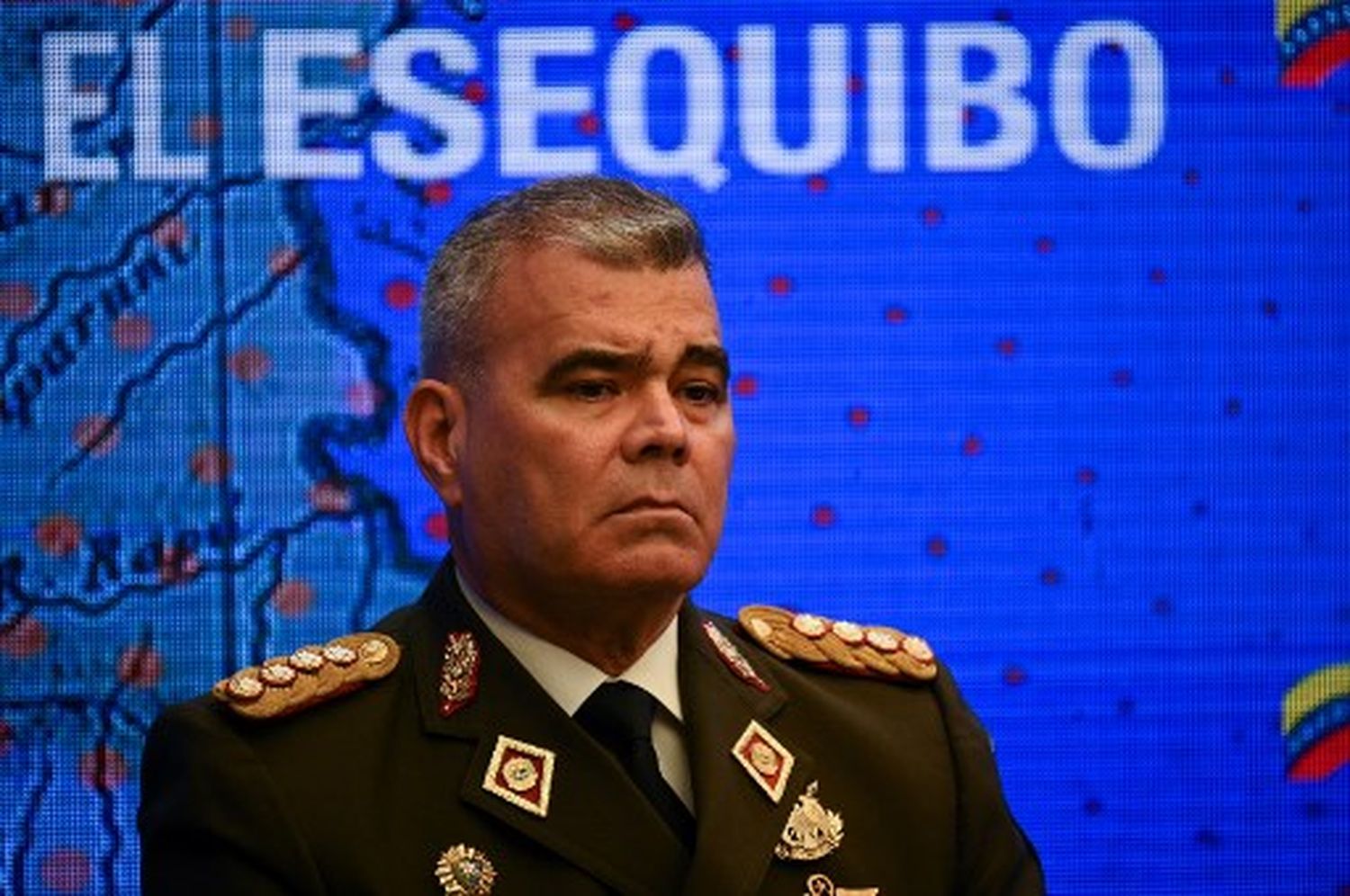 Padrino López: FANB en «alerta» ante operación de «falsa bandera» en el Esequibo