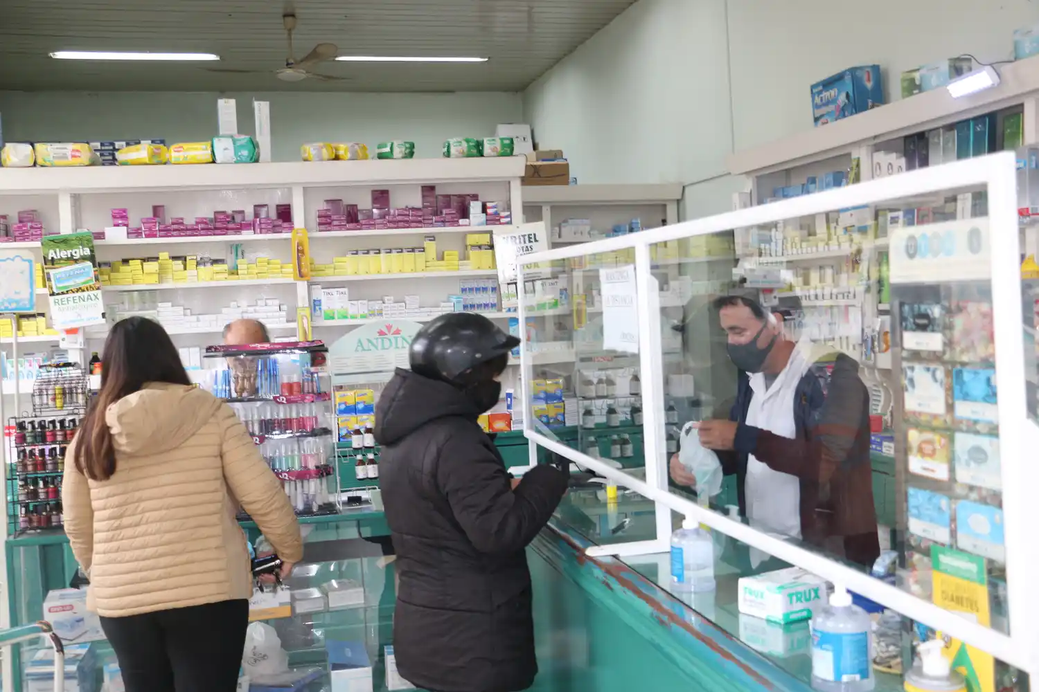 Hasta qué hora pueden trabajar los comercios esenciales en la ciudad