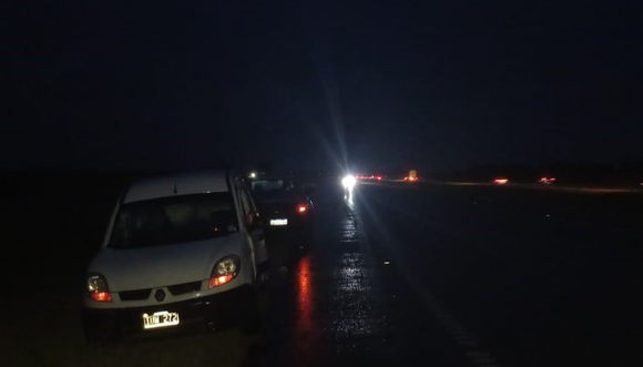 Ruta 9: una mujer trasladada al Hospital tras ser embestida por un camión