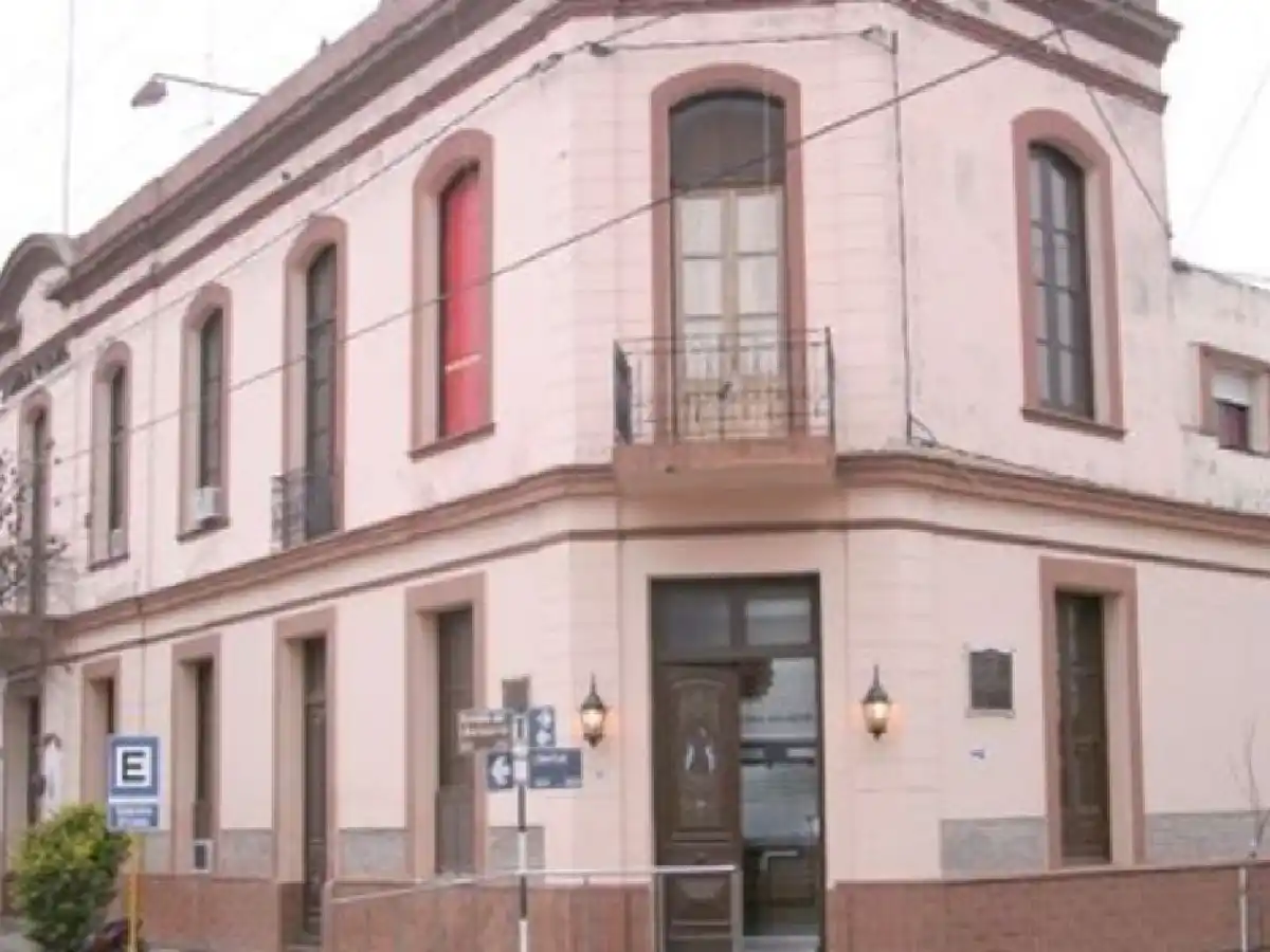 Lo detienen frente a un bar en barrio Parque con una cuchilla en la mano