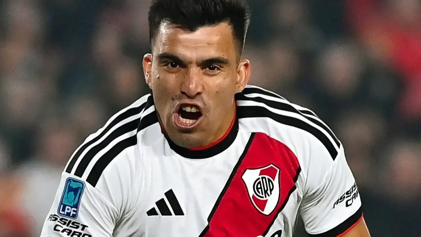 Acuña festeja el único gol en el Monumental.