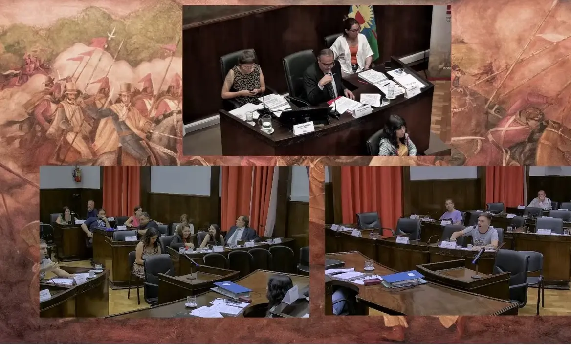 El momento en el que el jefe de la bancada vuelve al recinto.