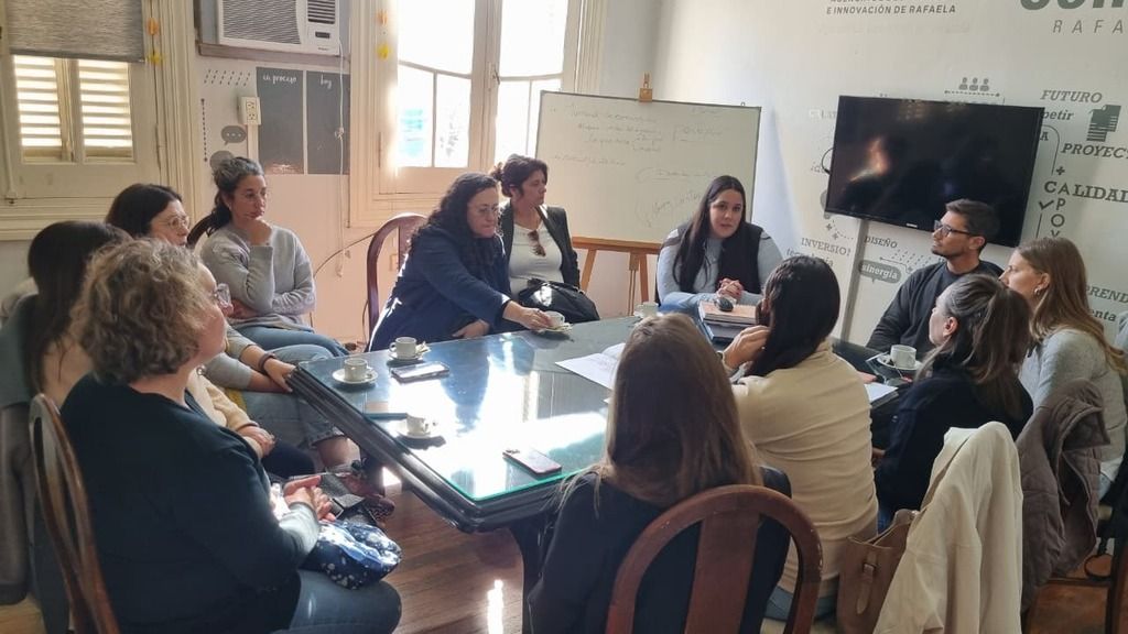 Reunión en el Centro Comercial