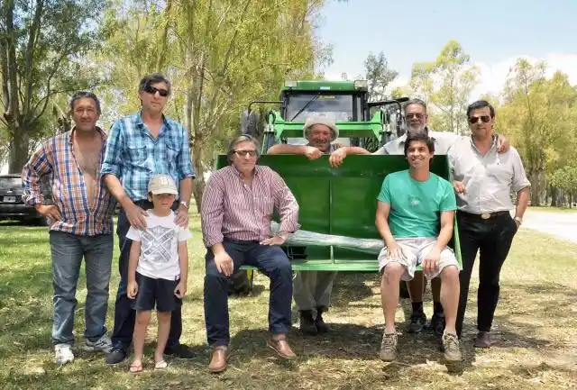 El Jockey Club adquirió un tractor cero kilómetro para el Hipódromo
