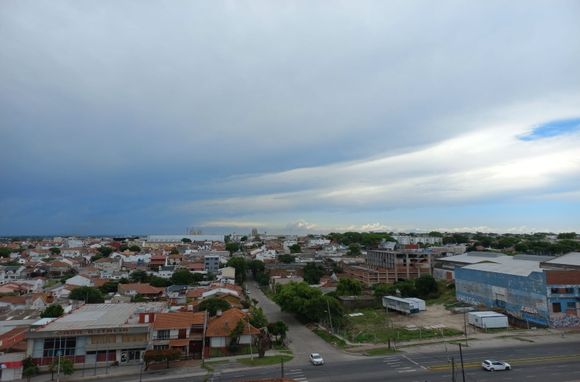 Ya sin sol, la semana inicia con nubes, viento y temperatura de otoño