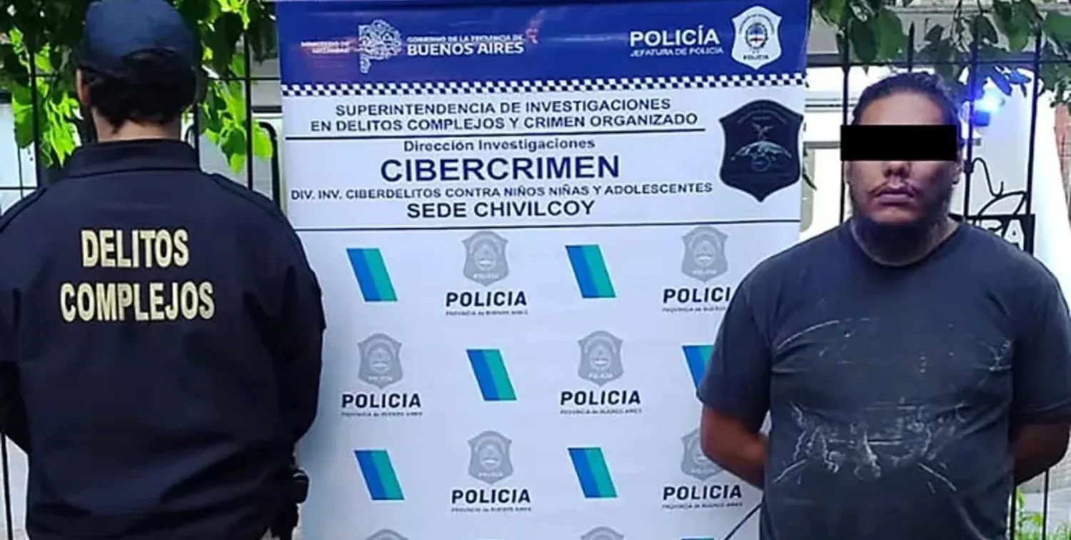 El sospechoso fue sorprendido en flagrancia mientras compartía material de abuso infantil.