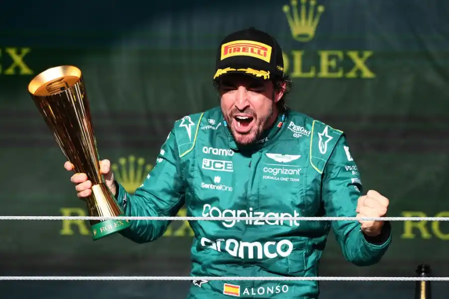 Alonso, el gran protagonista en el Top-10 de las mejores batallas del año elegidas por la F1