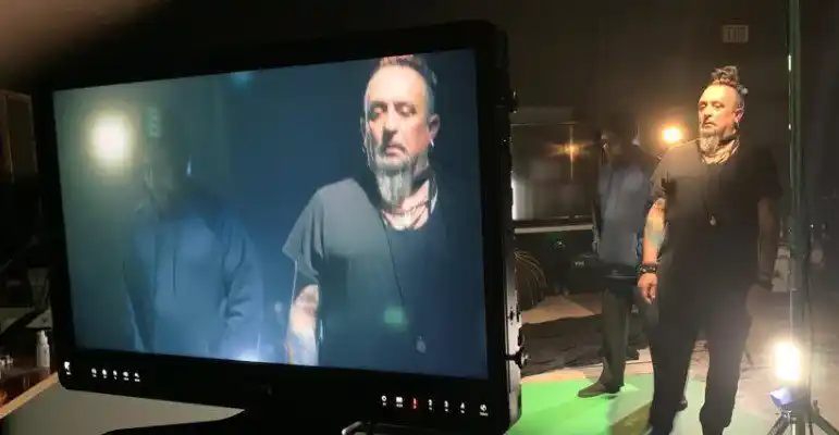 El clan de las sombras lanza su primer proyecto