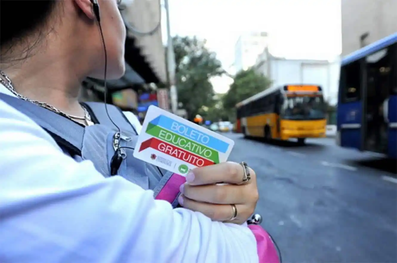 La instrumentación del boleto gratuito vuelve a ponerse en agenda