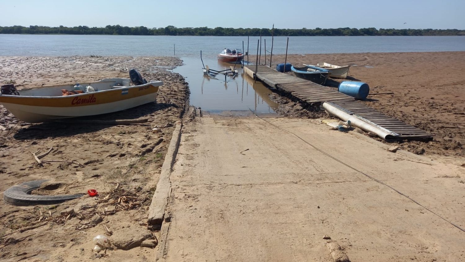 Un hombre falleció al recibir una descarga eléctrica tras caer al río en Puerto Reconquista