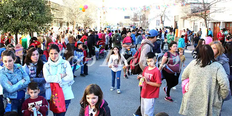 Festejo. Para los niños en San Cayetano