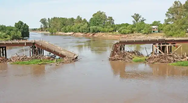 Gualeguay: Se derrumbó totalmente el viejo puente Pellegrini