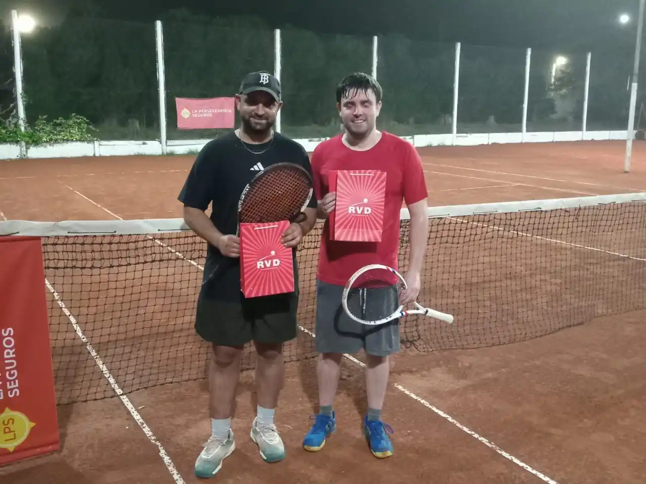 Tenis